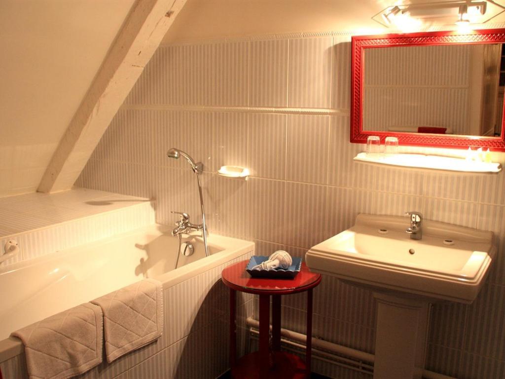 Le Chateau D'Osthoffen Room photo